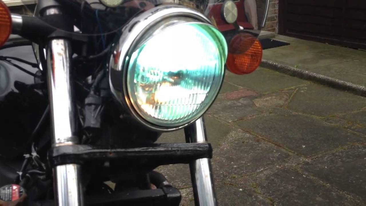 Honda Shadow 125 With Mounted Xenon Headlights Youtube