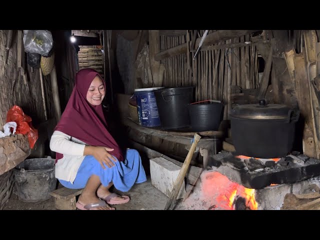 NEKAD !! MALAM2 ANTAR TITIPAN BUAT JANDA DESA YANG MEMILIKI TIGA ANAK YATIM class=