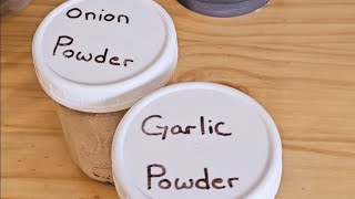 Making garlic powder from home.
