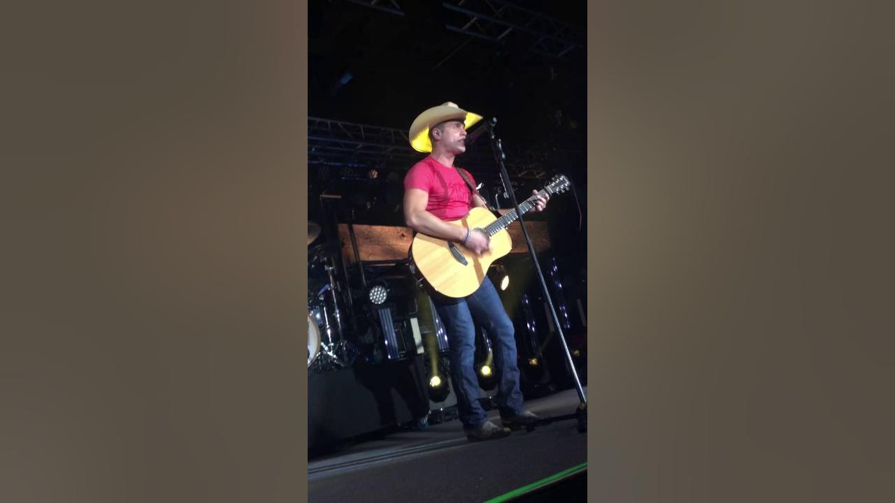 Dustin Lynch Middle Of Nowhere YouTube