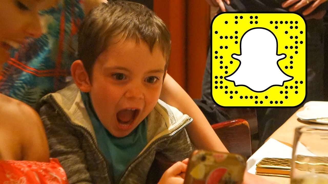 TODDLER AMAZED BY SNAPCHAT!