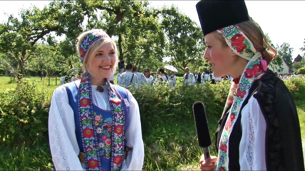 Interviews mit Teilnehmern des Trachtenumzugs - Dinkelsbühl 2014