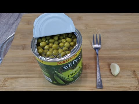 Беру БАНКУ ГОРОШКА и огурец и готовлю гениальный салат! Вкусный рецепт из простых продуктов!
