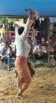 SARUNG MELOROT BIKIN NGAKAK #shorts  #lucu2022 #sarung