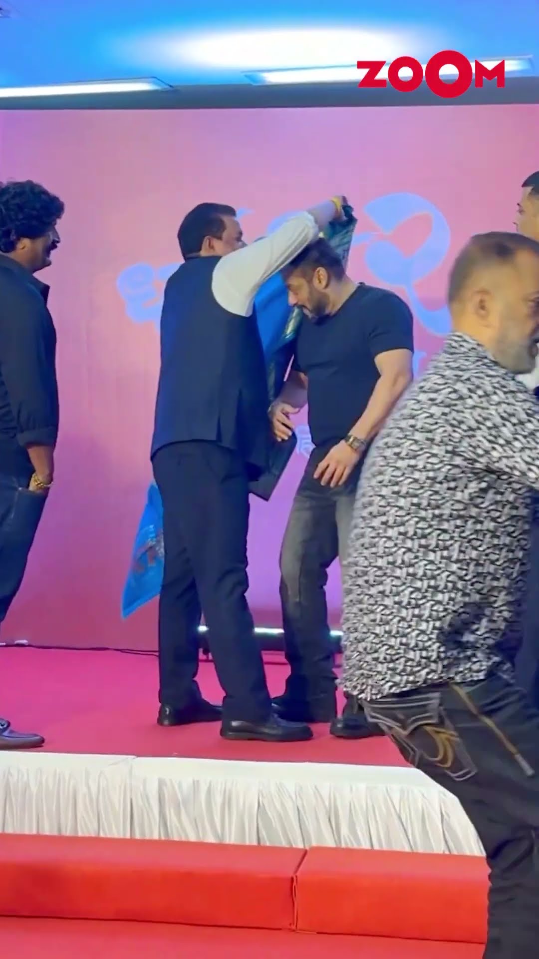 Salman Khan Turns 59: Bhaijaan is in birthday CELEBRATION mood! #salmankhan #salman #shorts