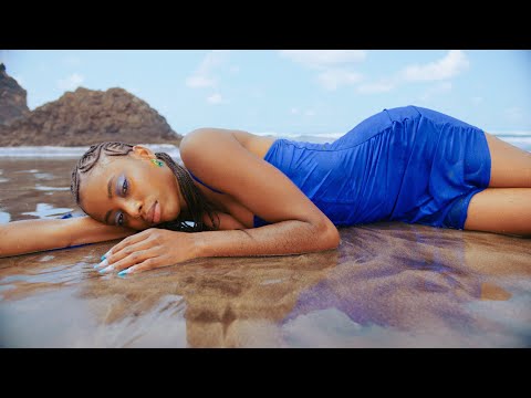 Suzete - Blue dress (Official Video)