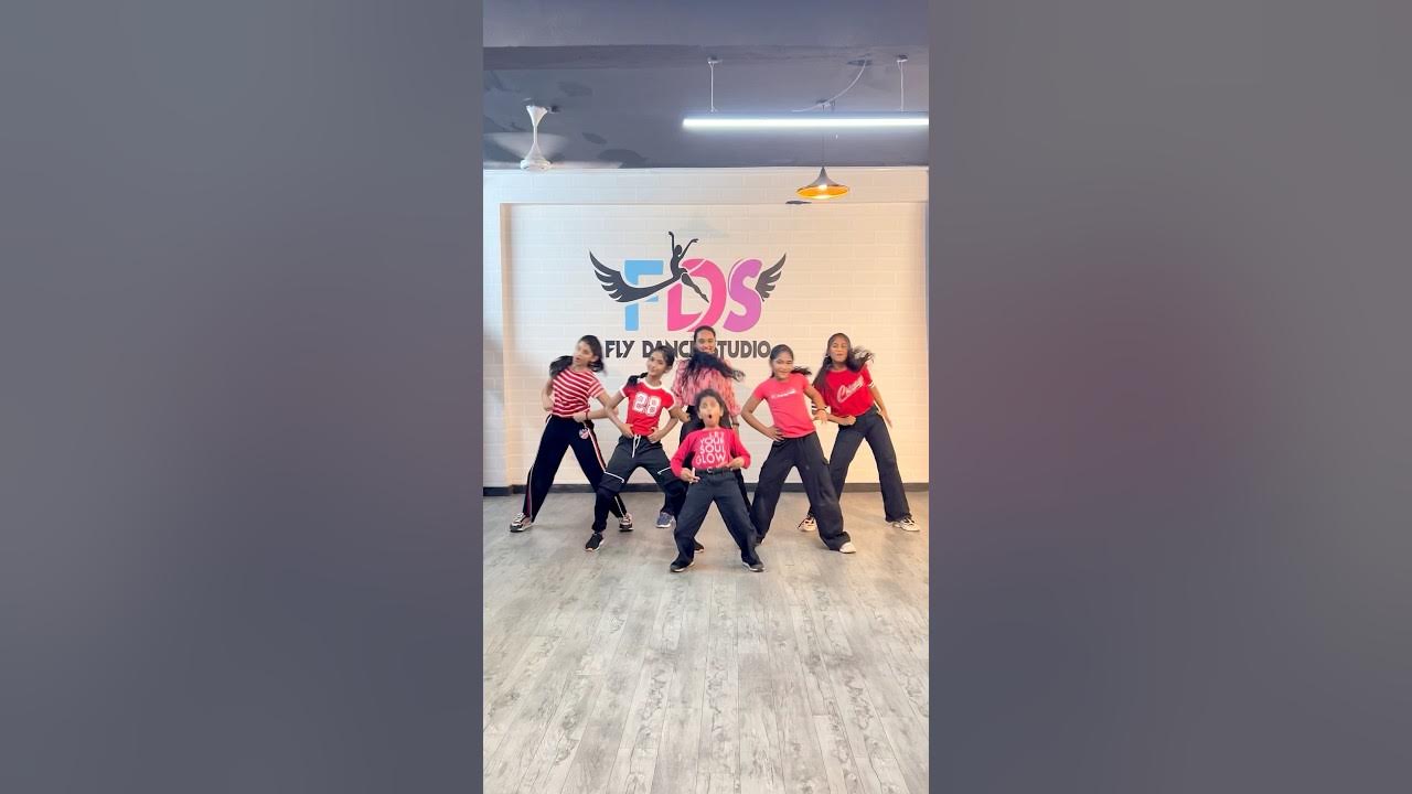 Kanne pettaro dance | hello brother movie| Nagarjuna| #viralpost #trending #flydancestudiohyd Kanne pettaro dance | hello brother movie| Nagarjuna| #viralpost #trending #flydancestudiohyd