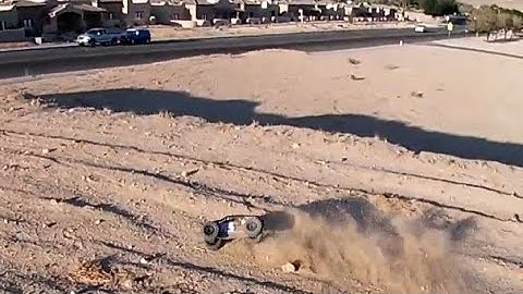 Hardcore Traxxas Rustler Bash!!!