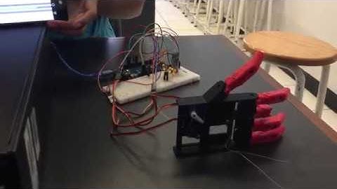 Diseño de Interfaces  Appinventor Arduino Servos Bluetooth y Mano Mecánica 1