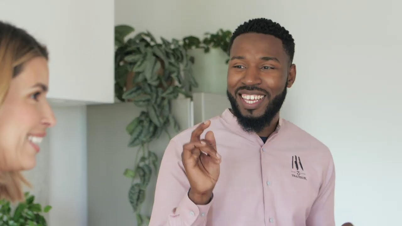 Crêpes fines 3 Couteaux & fraises flambées au rhum