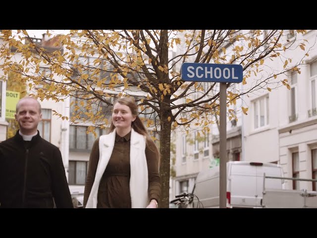 Watch Aankondiging Sint-Antoniusschool on YouTube.