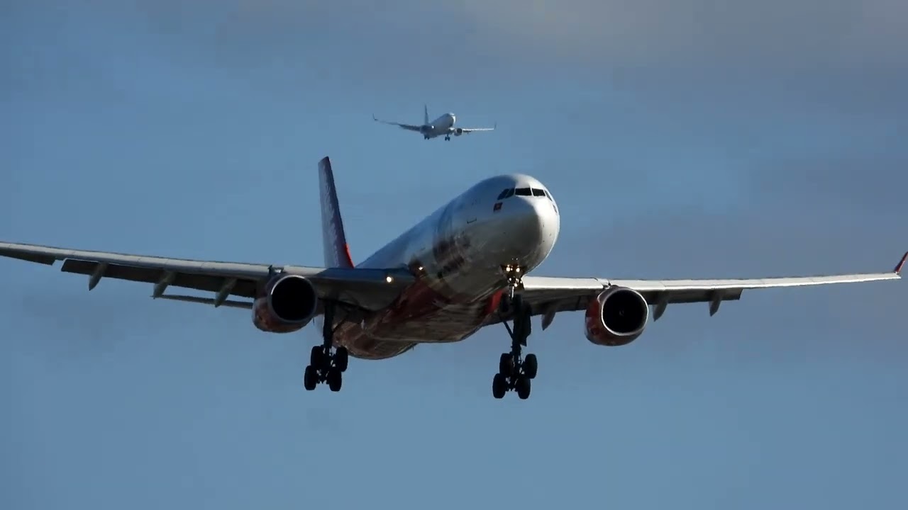 spotting at runway 16R  departures and arrivals