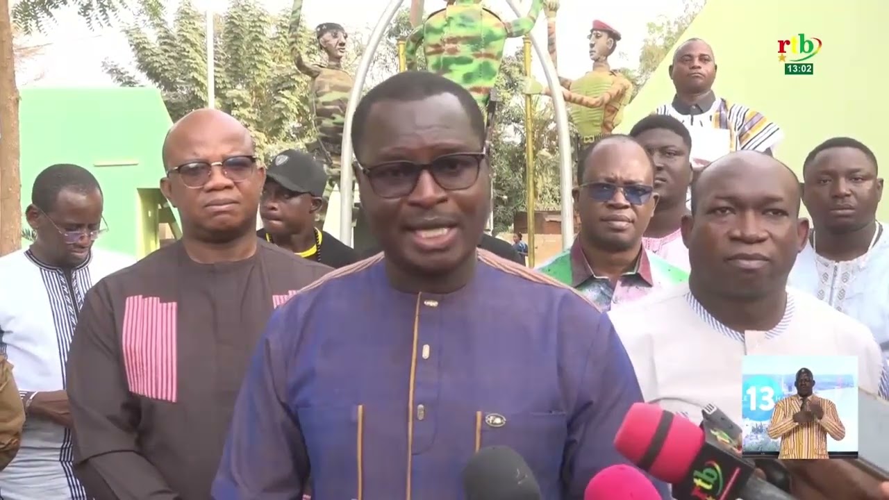 Le ministre en charge de la Communication et ses partenaires en immersion au Musée des Armées