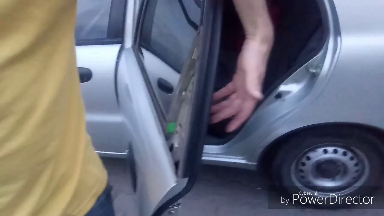 Как правильно клеить виброизоляцию на двери: практические советы