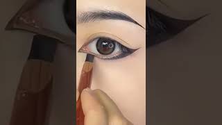 How To Apply Eyeliner Perfectly 👀 Easy Beginner Makeup Tutorial#eyelinertutorial #eyemakeuplooks