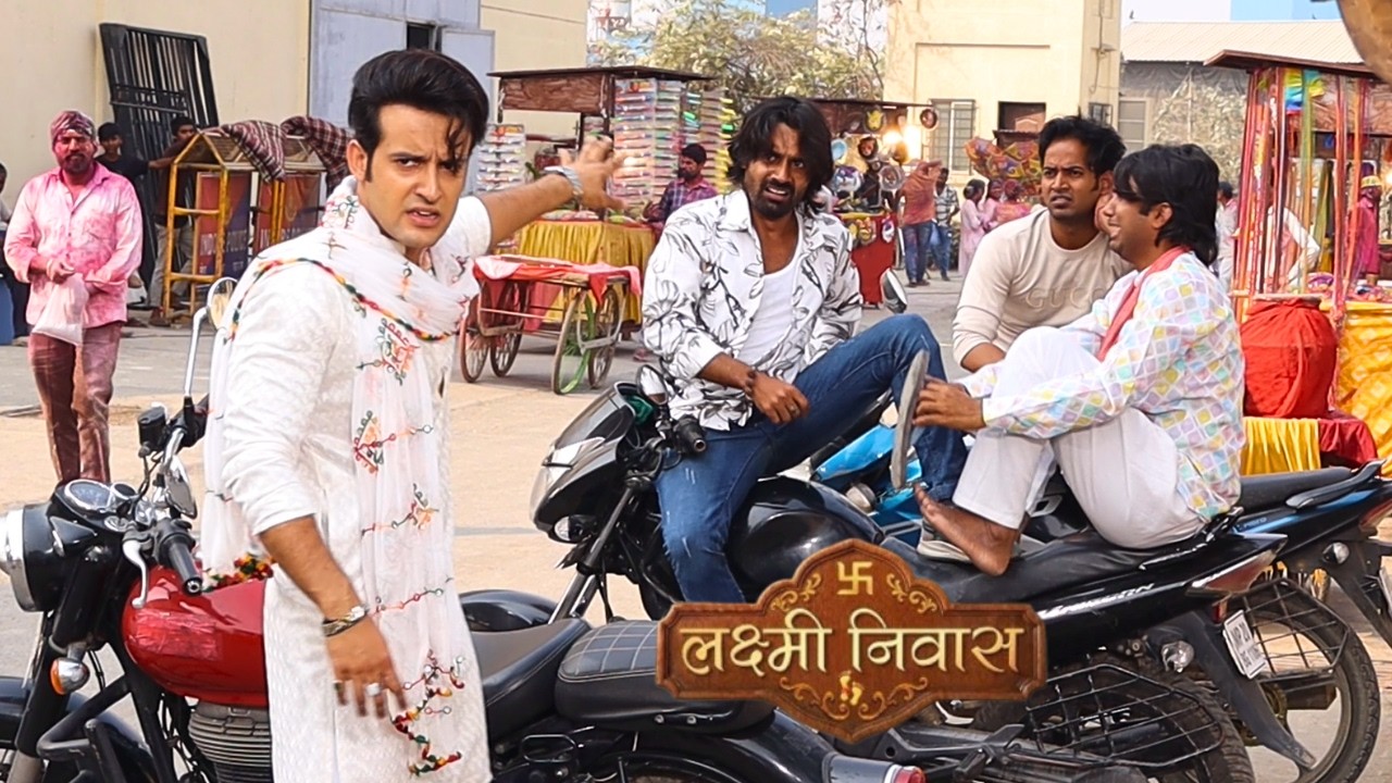 Lakshmi Niwas | Today Full Episode | आख़िर Veer किसके इंतज़ार में अपने दोस्त के साथ खड़ा है | Zee TV