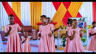 KWAYA YA WATOTO CWI REVIVAL KWAYA WAKIMUIMBIA MUNGU