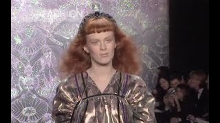 ANNA SUI Fall 2008 2009 New York - Fashion Channel