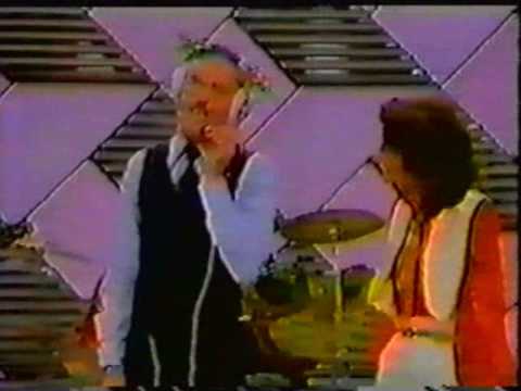 Karen Carpenter on "Bruce Forsyth's Big Night" (19...