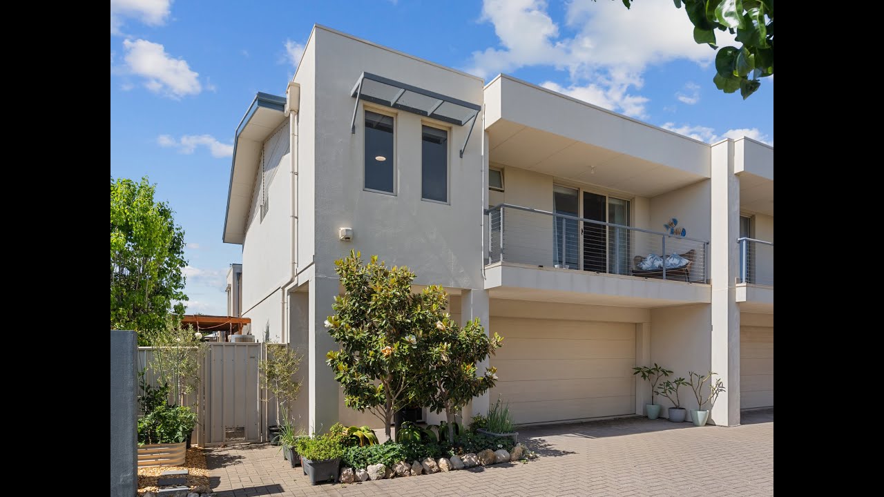 Modern Coastal Comfort Moments from the Shore - 10/6 Aldinga Beach Road, Aldinga Beach