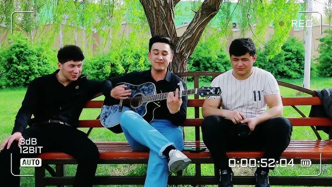 Yalangoch paypoqlarda etuk anal lezbiyenlarni tomosha qiling Tukli qiz bir yigitni silkitadi