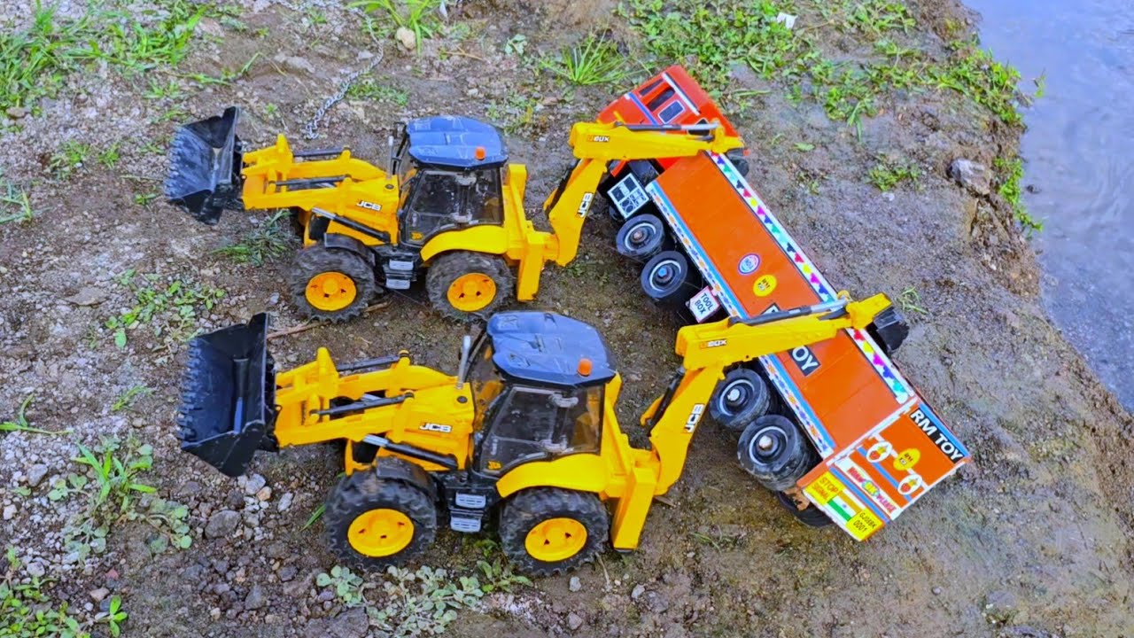 JCB 5CX Fully Loading Mud Sand Truck Tata Dumper Truck Accident Pulling Out 2 JCB 5CX ? JCB tractor 