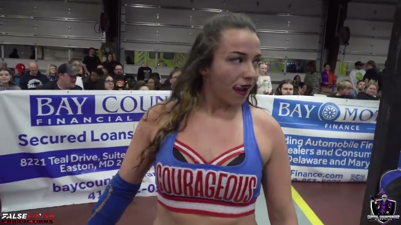 Женская борьба I Кристина Мари против Кайлин Кинг