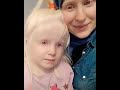 عيون حمراء سبحان الله