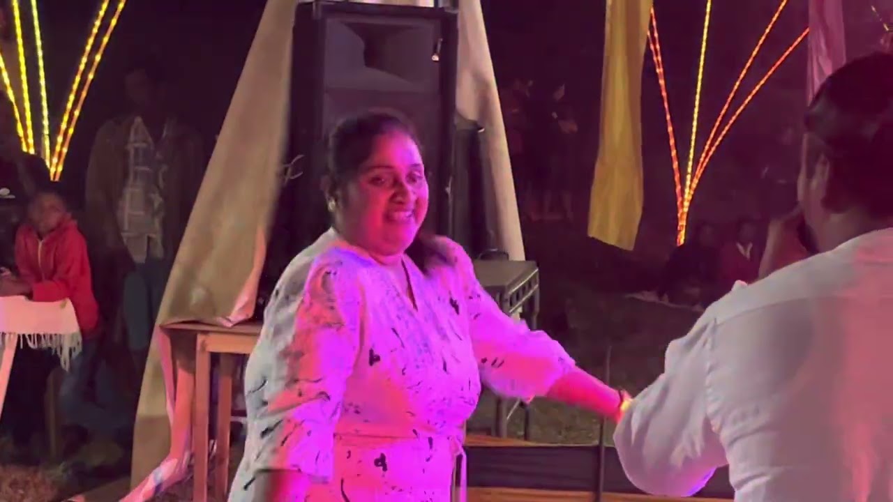 Husband & wife ආධුනික ගී එක්ක ජීවිතය විදින අය♥️  ආධුනික ගී ප්‍රසංග කලාව නවරංගන කලායතනය 📞077 6328027