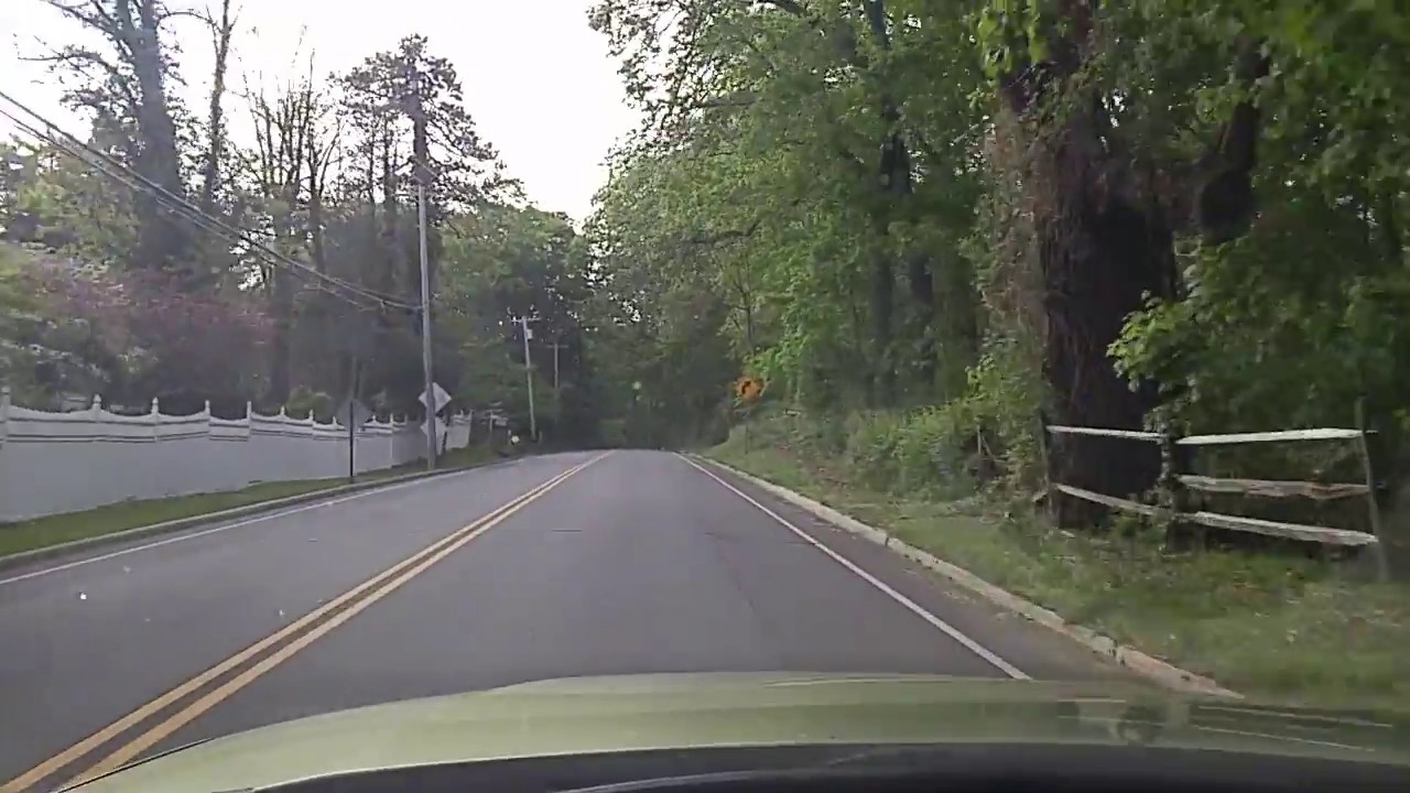 Driving by Locust Valley in Nassau,New York