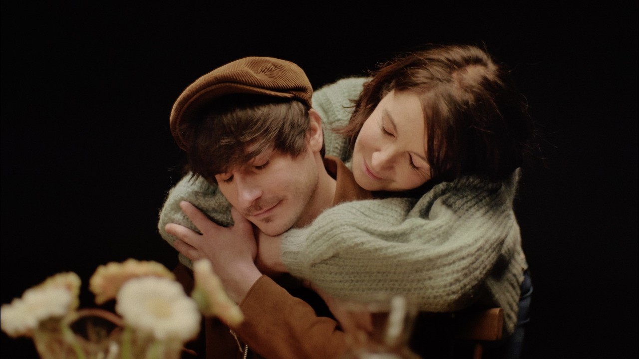 Gauvain Sers - Quatre enfants plus loin (Clip officiel)