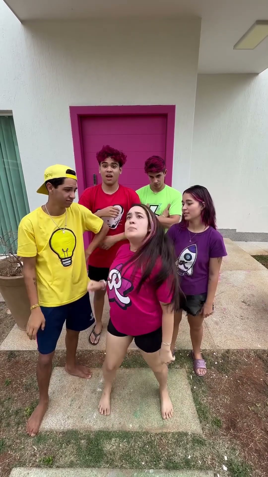 GRUPO DOS ROSA DANÇANDO *muito engraçado