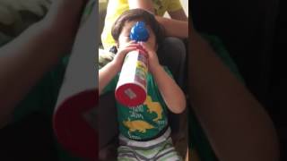 あーちゃん水筒を説明？２才児