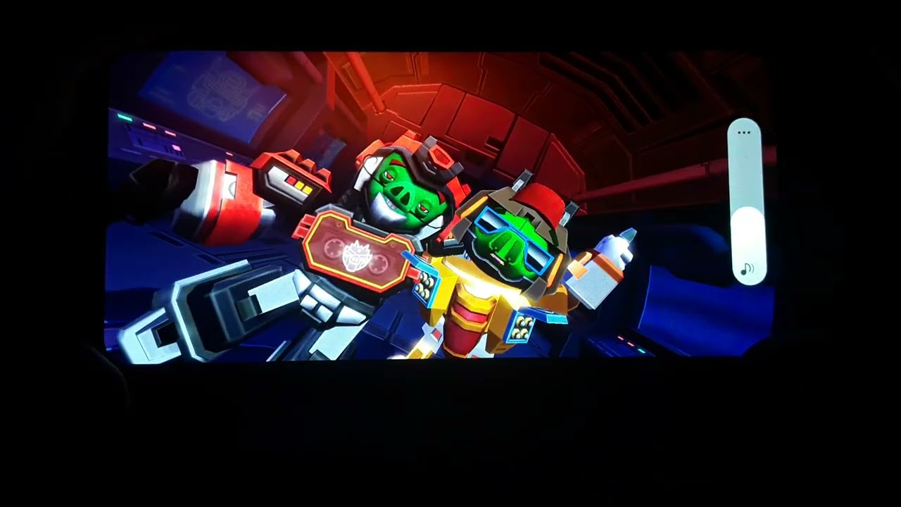 Играю в игру Angry birds transformers. Забираю свои награды.