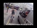 Ciclista é assediada no trânsito e se vinga arrancando retrovisor de van