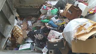 10 tonnes of mixed waste into a 32-cubic-meter container. Abnormal hydraulic pressure 11 / 56 bar.