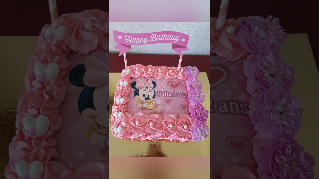 Gateau D Anniversaire Minnie Decoration A La Creme Chantilly Youtube