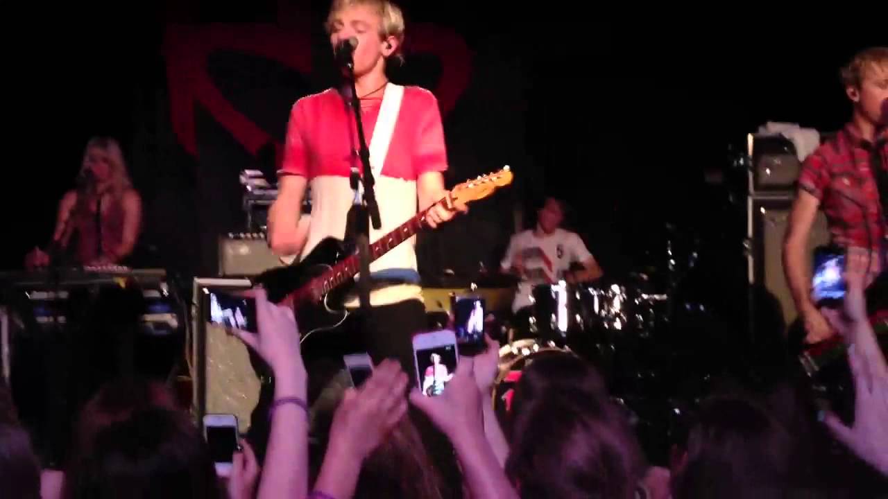R5 - LOUD