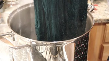 Cool Vat Immersion Dyeing 600 g of Yarn in One Pot - Chanukah 2019 Night 2