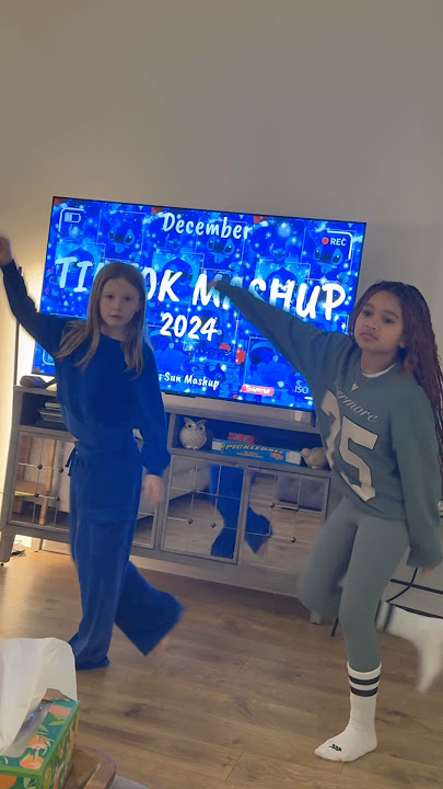 TikTok mashup all night! @AriandGretchen #scarlett #mashup #dance