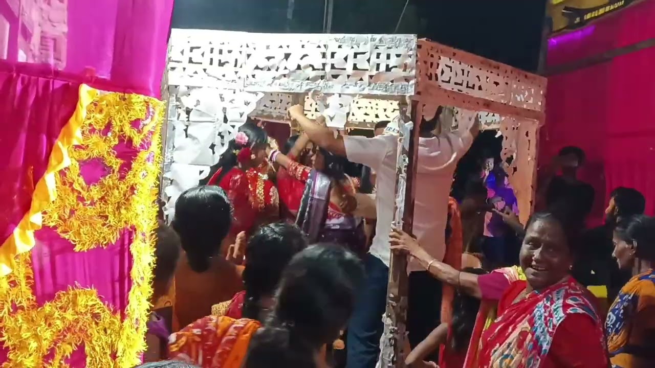 বিয়ে বাড়ির কুঞ্জর নাচ কেমন হয়েছে আপনারা বলে দেবেন নমস্কার বন্ধুরা🎺🎹🌹❤️