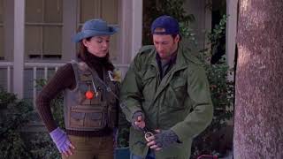 Gilmore Girls: Luke and Lorelai S3 E12:  Lorelai out of the water  Part 2