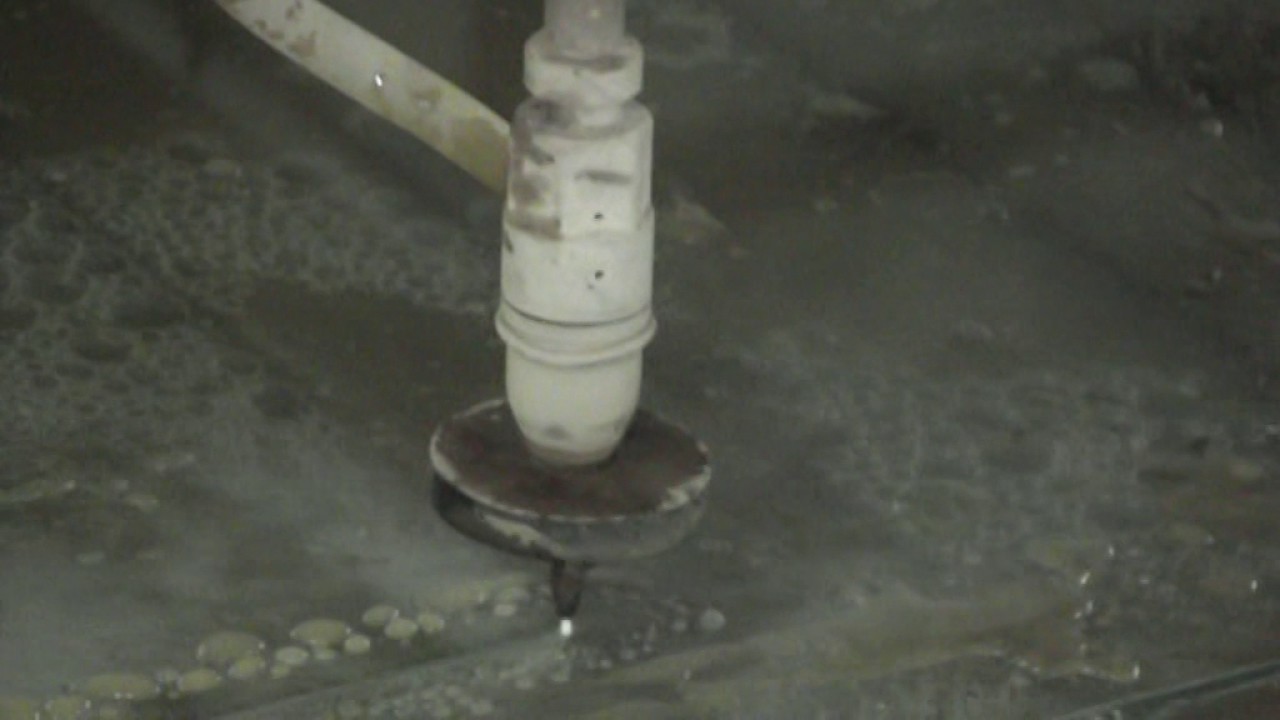 Гидрорезка в работе - YouTube