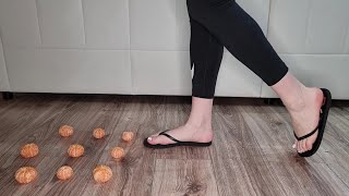 Crush Mandarines With My Roxy Flipflops And Barefeet Xmas Special 