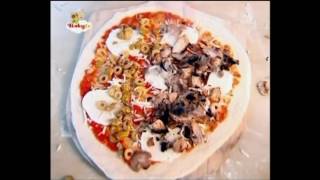 BabyTV Oliver in a pizzeria english
