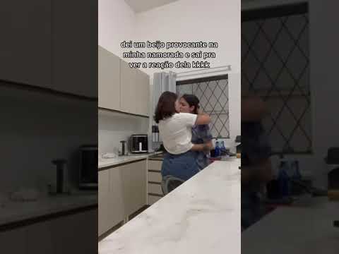 DEI UM BEIJO PROVOCANTE NA MINHA NAMORADA E SAI PRA VER A REAÇÃO DELA