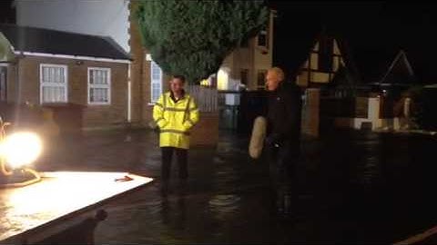 #ukfloods: Presenting Channel 4 News in the floods