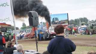 Code Red tijdens 13e Tractropulling Montfoort 2013