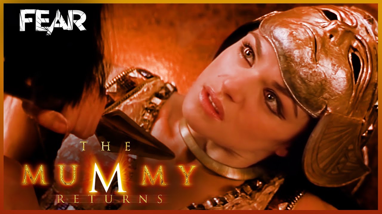 the mummy returns movie topless fight scene