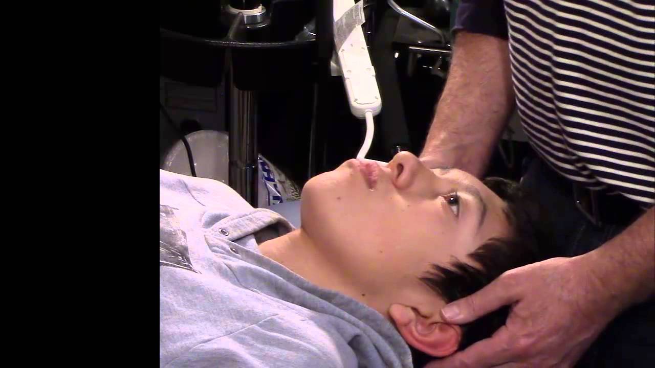 Функциональная мануальная терапия, тестирование мышц, анализ походки и определение диапазона движ...